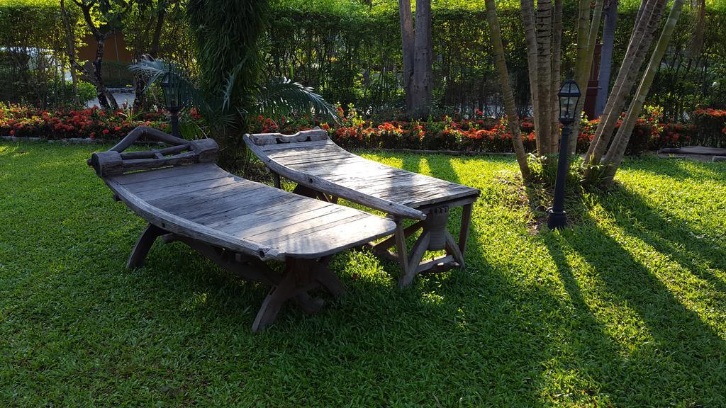 Prachuap Garden View Resort Прачуап Кири Кан Екстериор снимка
