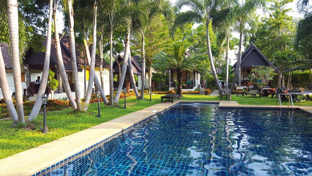 Prachuap Garden View Resort Прачуап Кири Кан Екстериор снимка