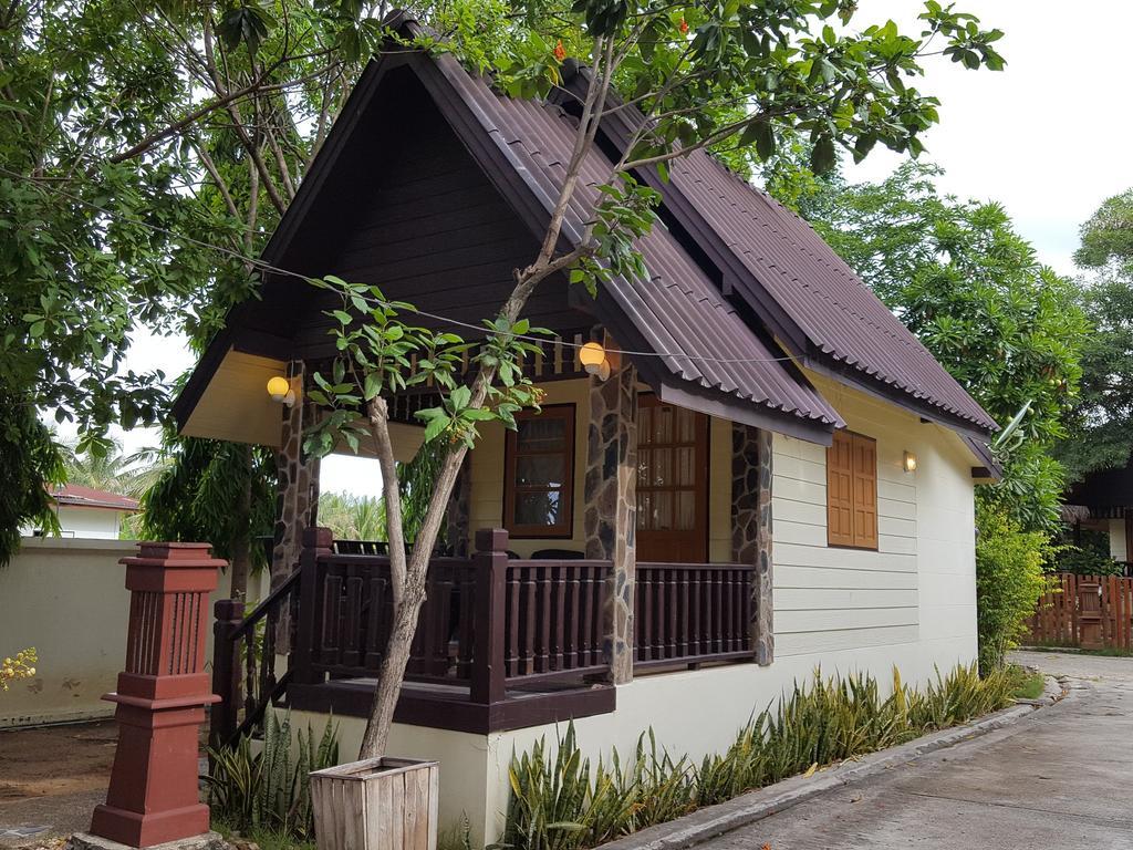 Prachuap Garden View Resort Прачуап Кири Кан Екстериор снимка