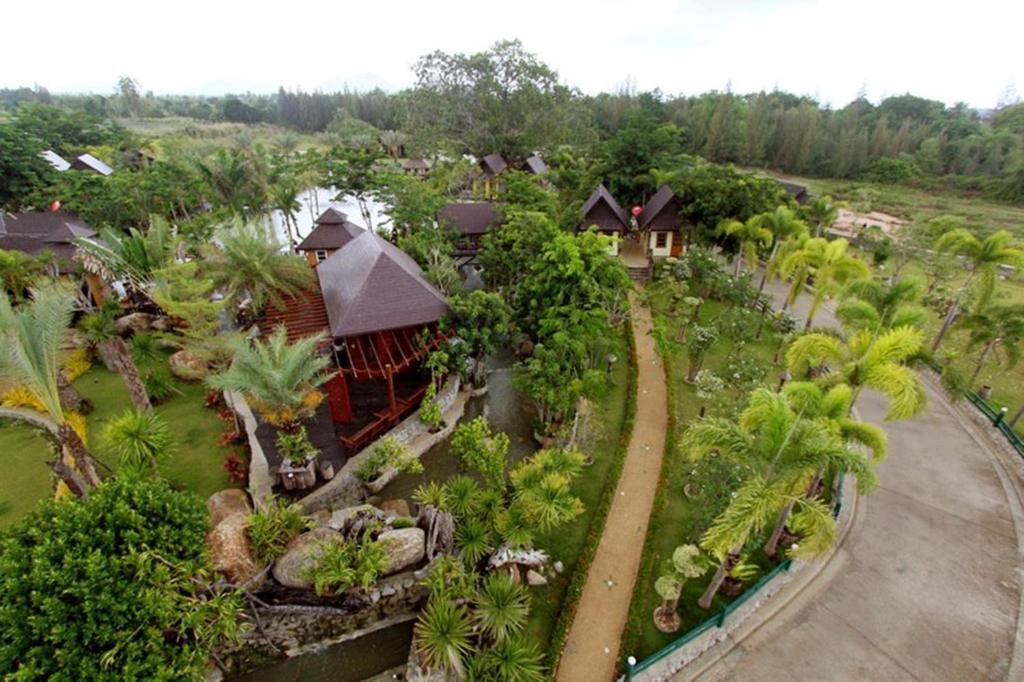 Prachuap Garden View Resort Прачуап Кири Кан Екстериор снимка
