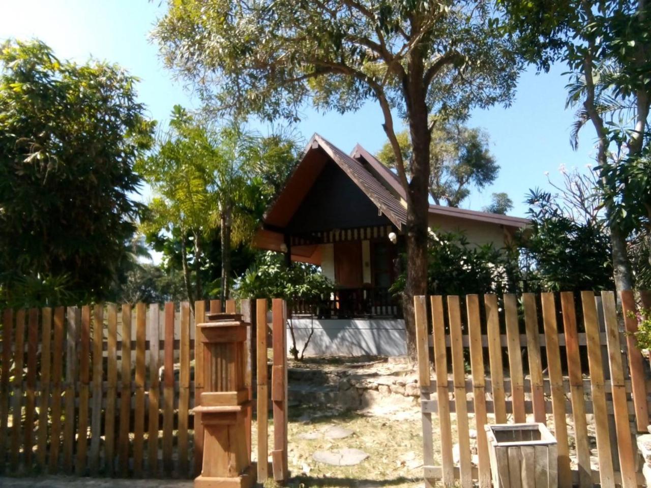 Prachuap Garden View Resort Прачуап Кири Кан Екстериор снимка