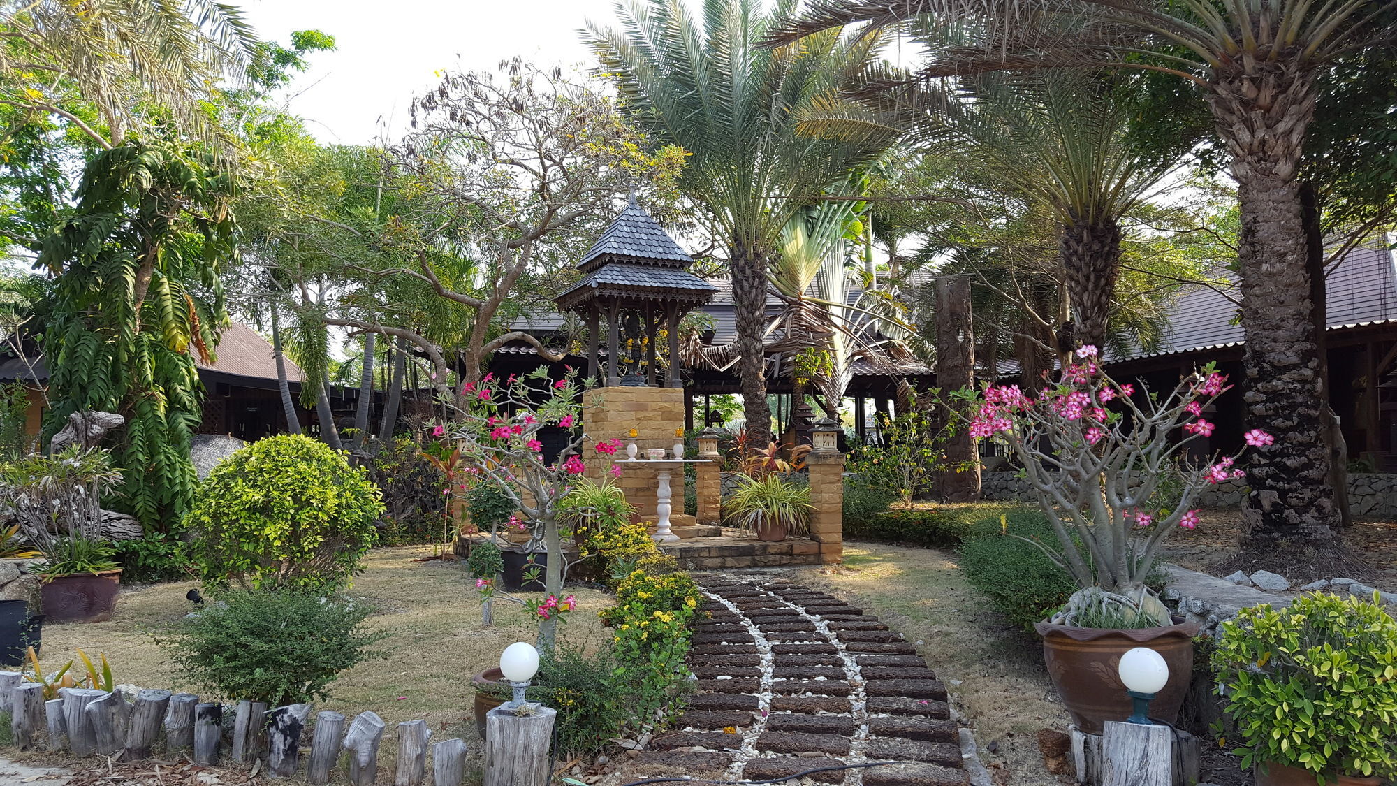 Prachuap Garden View Resort Прачуап Кири Кан Екстериор снимка
